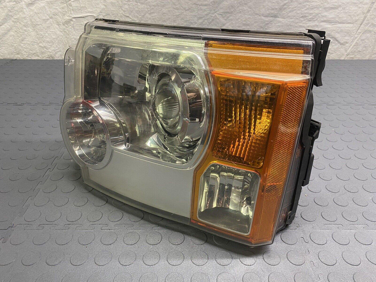 2005-2009 Land Rover LR3 Left Driver Side Xenon HID Headlight NON AFS NICE!