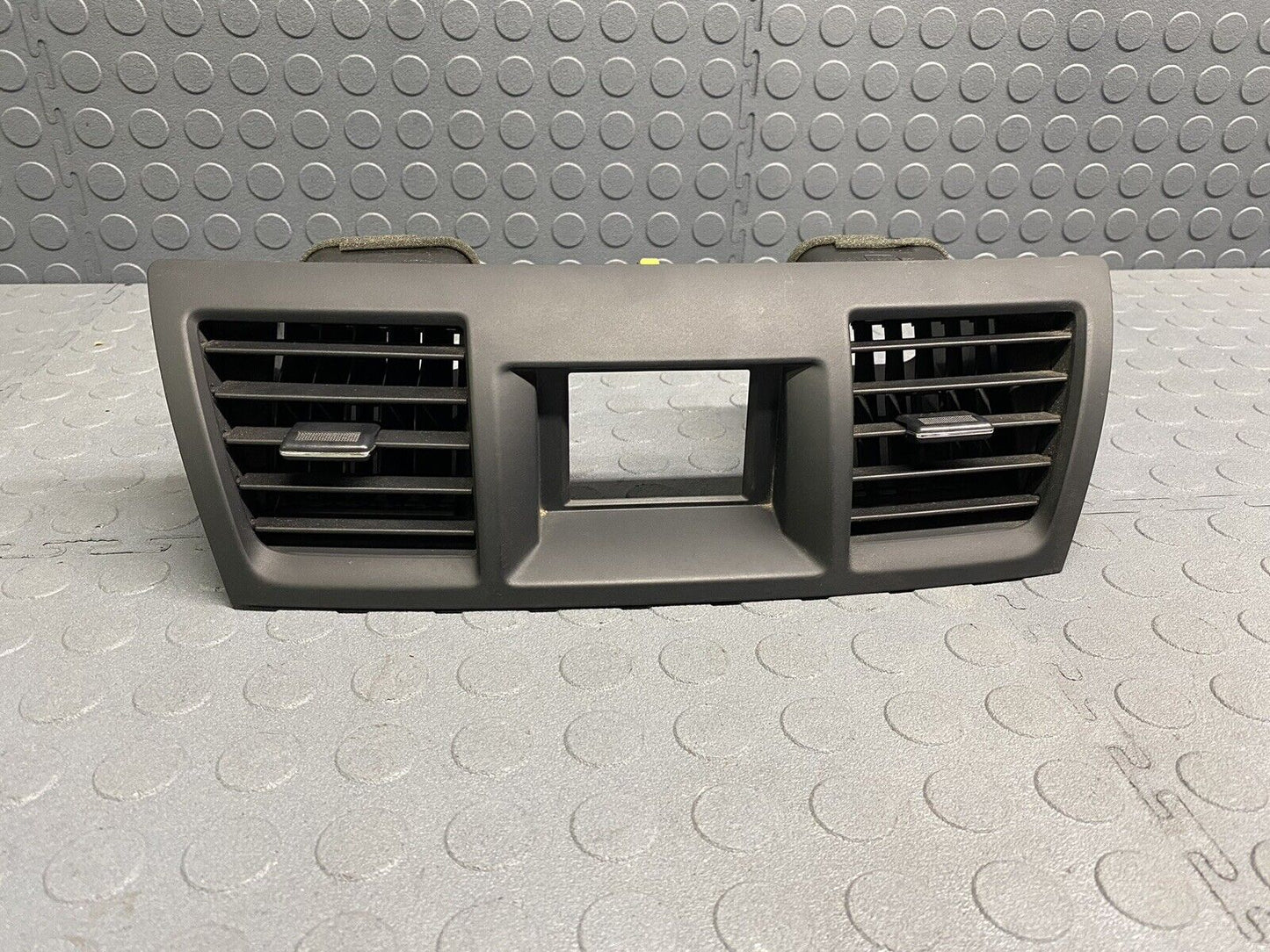 2008-2013 Toyota Highlander Center Dash AC Air Vents Radio Trim Bezel OEM