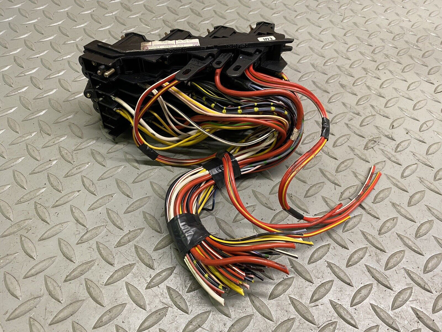 1990 - 1995 Mercedes R129 SL320 SL500 SL600 Front Fusebox OEM 1295401606