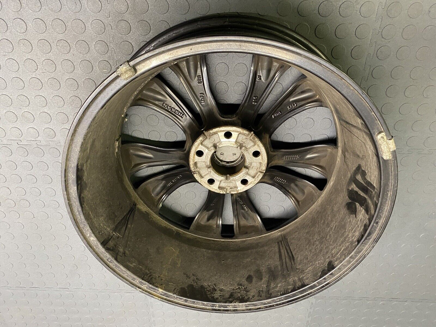 Wheel Rim 18x7 Alloy 10 Grooved Spoke 17-19 INFINITI QX30 OE