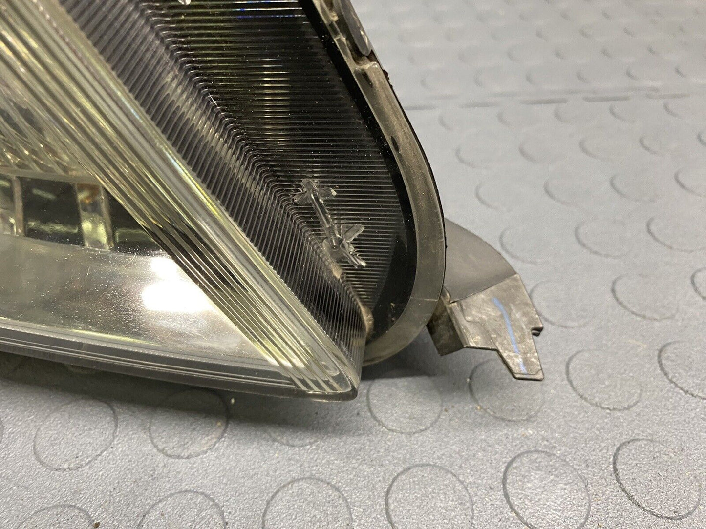 2010 - 2013 Buick Lacrosse Passenger Right Xenon HID Headlight AFS No Damage