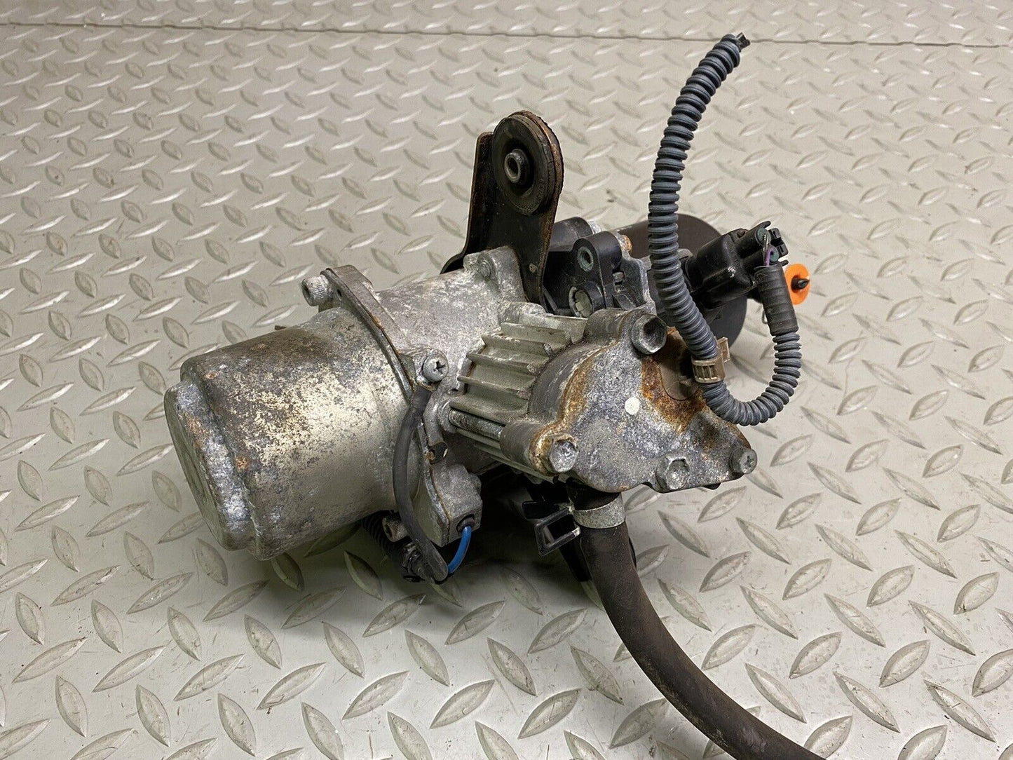 2007 - 2017 LEXUS LS460 AIR RIDE SUSPENSION COMPRESSOR OEM LS460L
