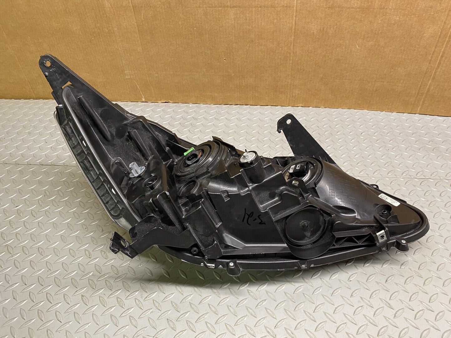 16-17 Honda Accord Sedan Left LH Driver Headlight Headlamp HALOGEN 2016 2017