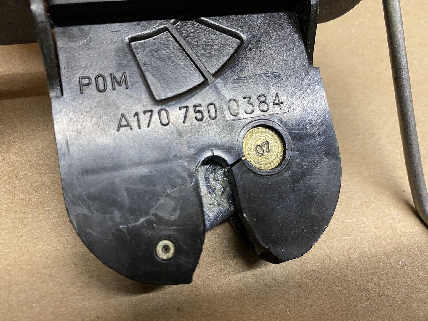 R170 MERCEDES SLK230 SLK320 SLK32 TRUNK LID LOCK LATCH A1707500384