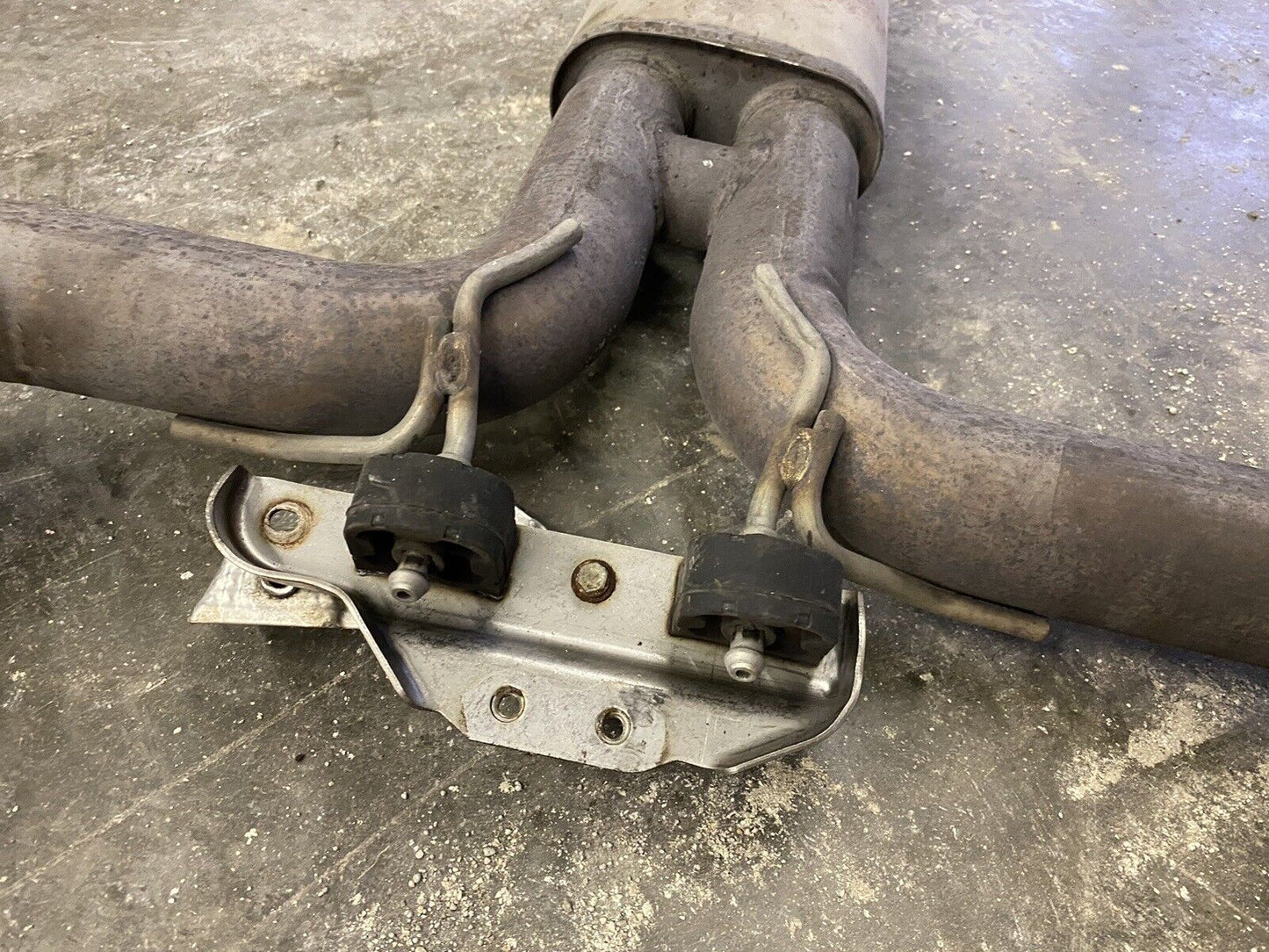 2017 MASERATI LEVANTE X-PIPE Exhaust Resonator Center Muffler Pipes Pipe OE