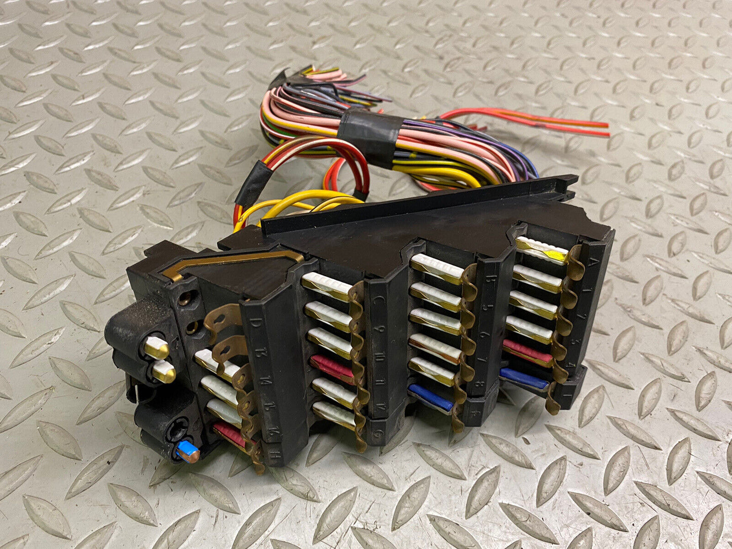1990 - 1995 Mercedes R129 SL320 SL500 SL600 Front Fusebox OEM 1295401606
