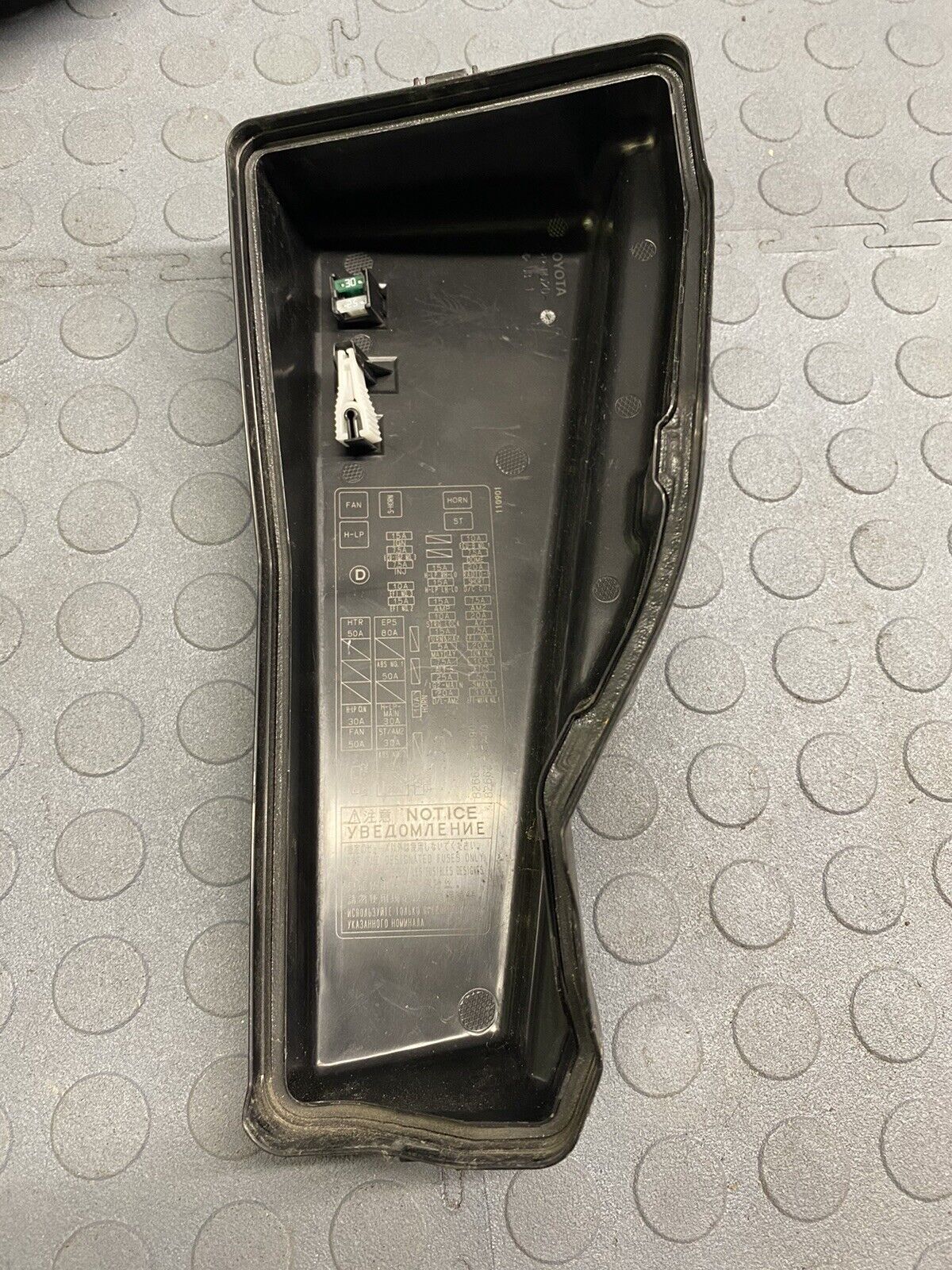 2012-2017 TOYOTA CAMRY 2.5L UNDER HOOD FUSE BOX RELAY OEM 12-17 82740-33030