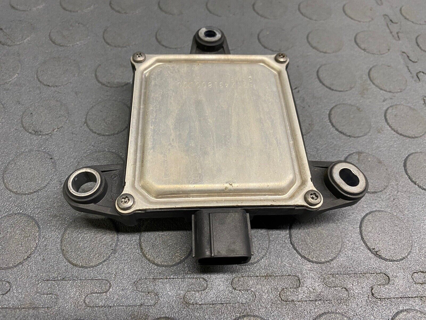 2017 2018 2019 2020 LEXUS 1S300 BLIND SPOT ZONE MONITOR SENSOR OEM 88162-53041