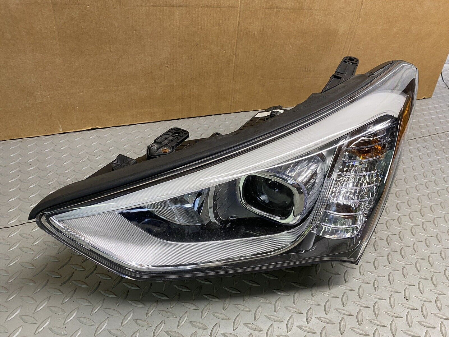 Hyundai Santa Fe 2013 2014 2015 2016 LH Left Xenon HID Headlight OEM EXCELLENT!