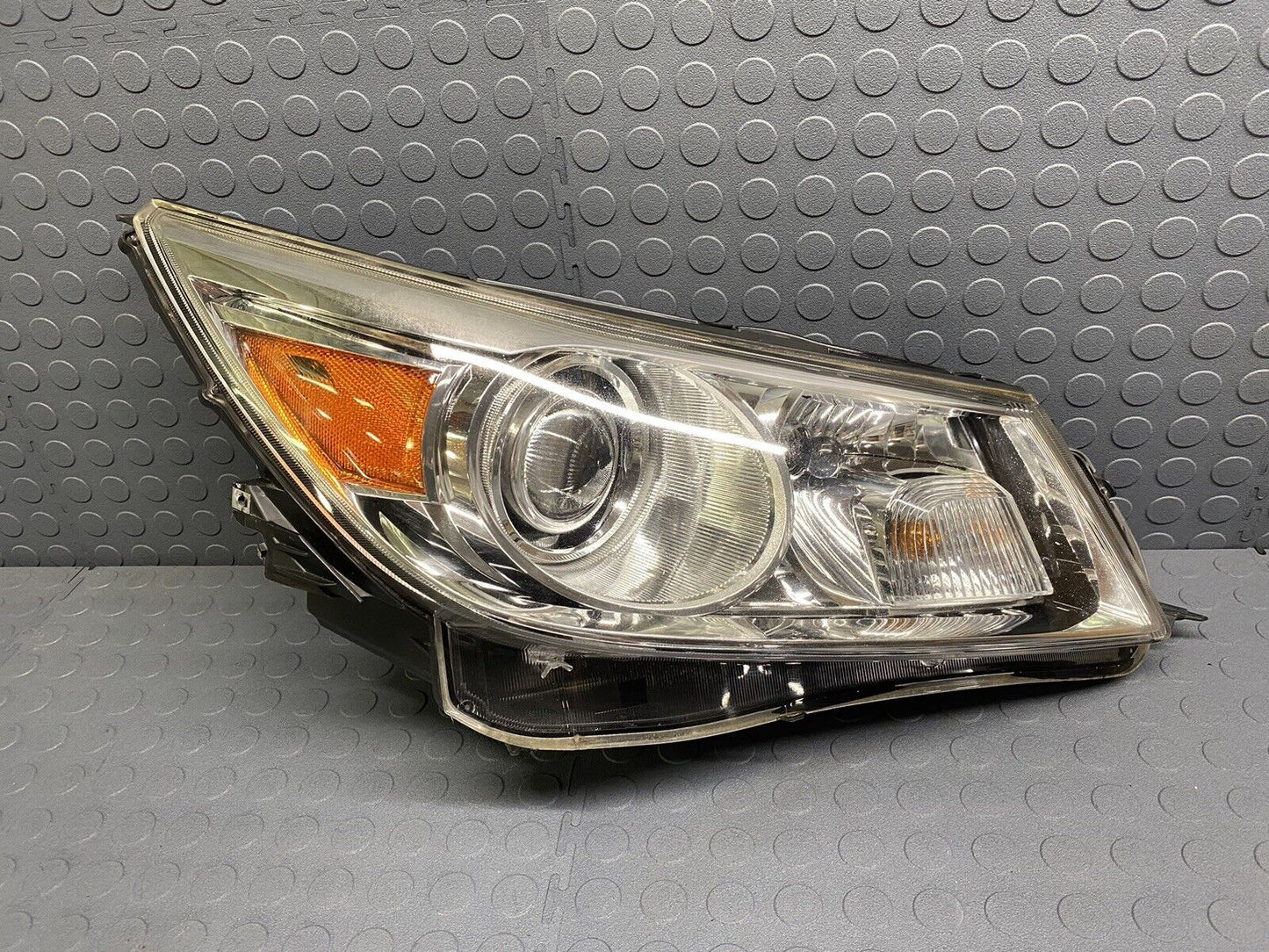 2010 - 2013 Buick Lacrosse Passenger Right Xenon HID Headlight AFS No Damage
