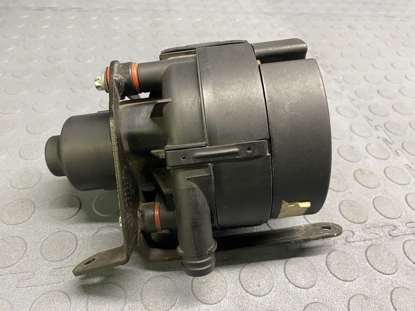 R170 MERCEDES SLK32 AMG BOSCH Air Injection Pump 0580000020 A0001404385