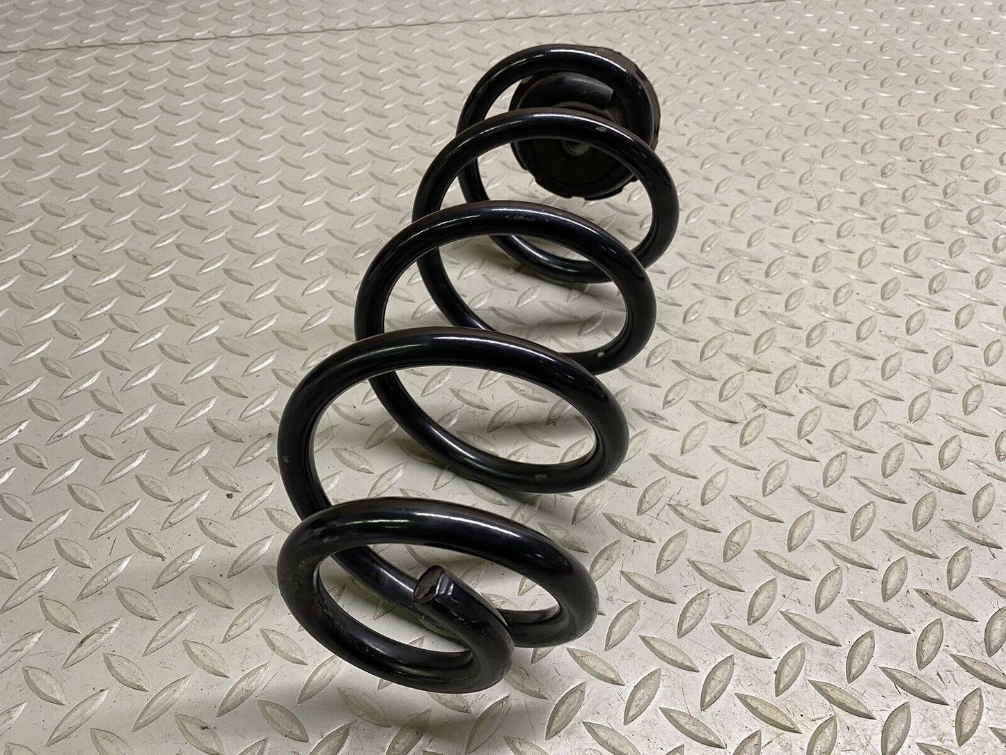 2015 2016 2017 2018 PORSCHE MACAN - REAR COIL SPRING 95B.511.115.M