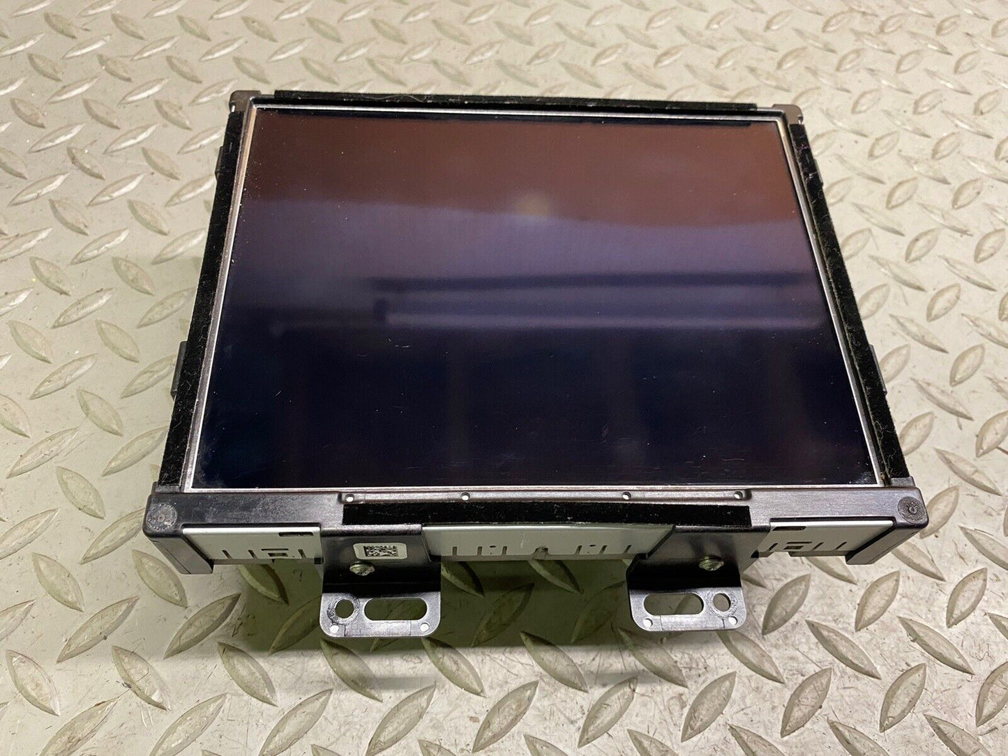 17-20 Maserati Levante Navigation Display Screen Monitor 670101196 WITH SEC CODE