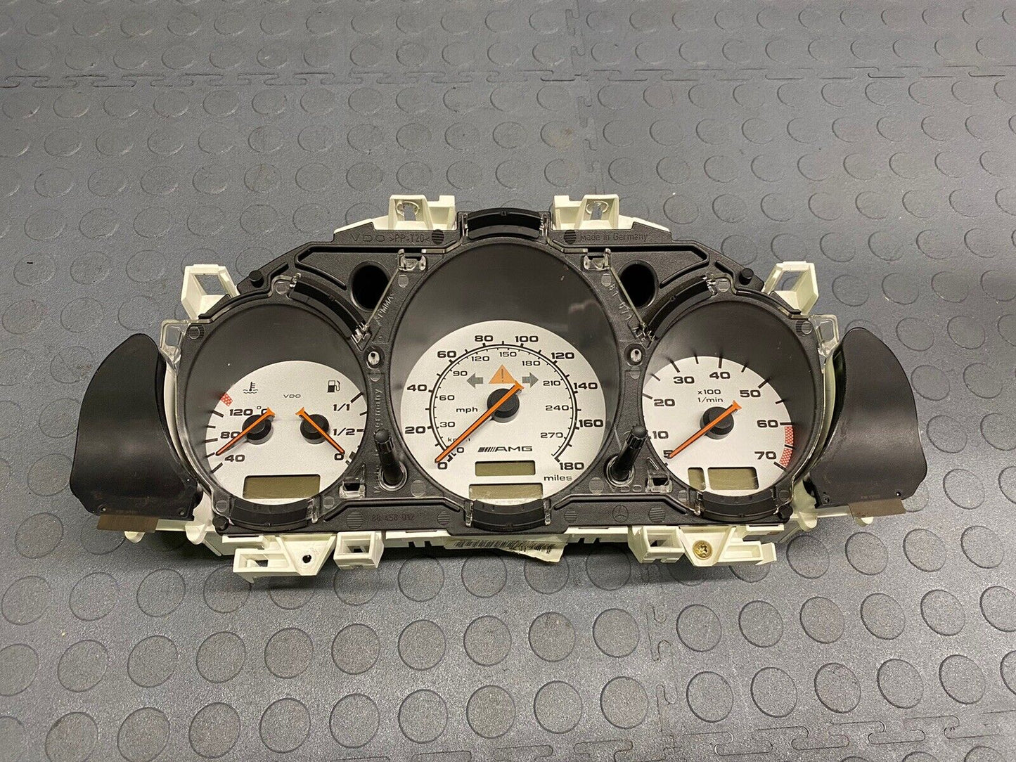 2003 MERCEDES SLK32 R170 ROADSTER INSTRUMENT CLUSTER SPEEDOMETER AMG 153k miles