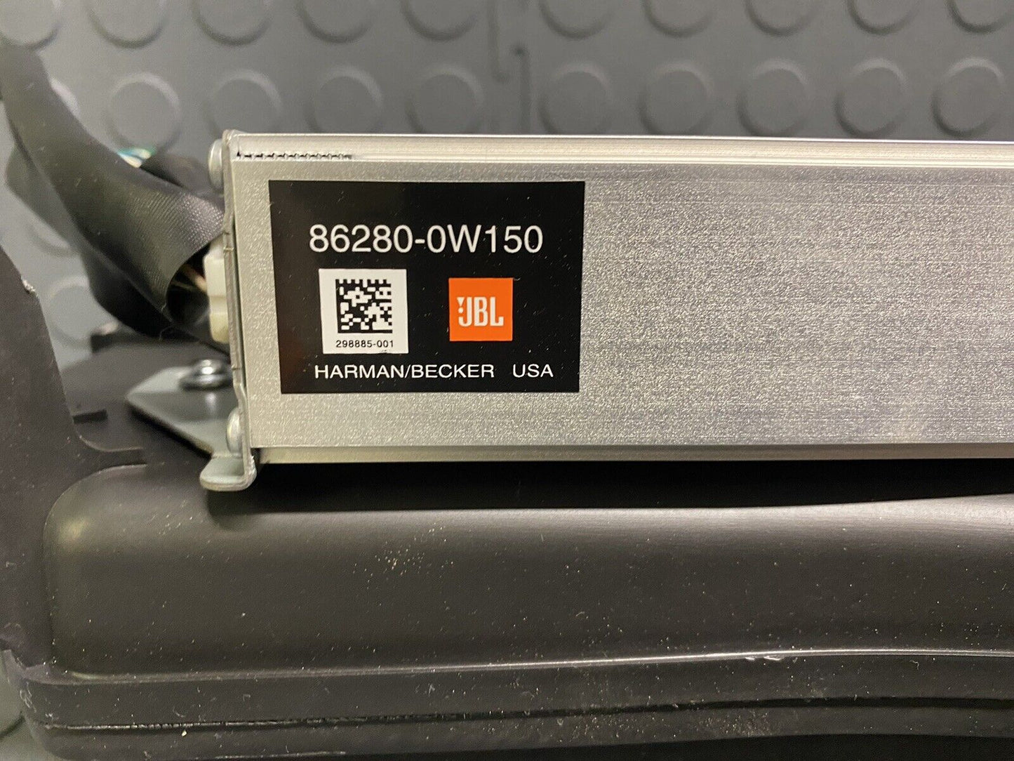 03-09 Toyota 4RUNNER 86280-0W150 JBL Subwoofer Amplifier Amp Box 86150-0W040