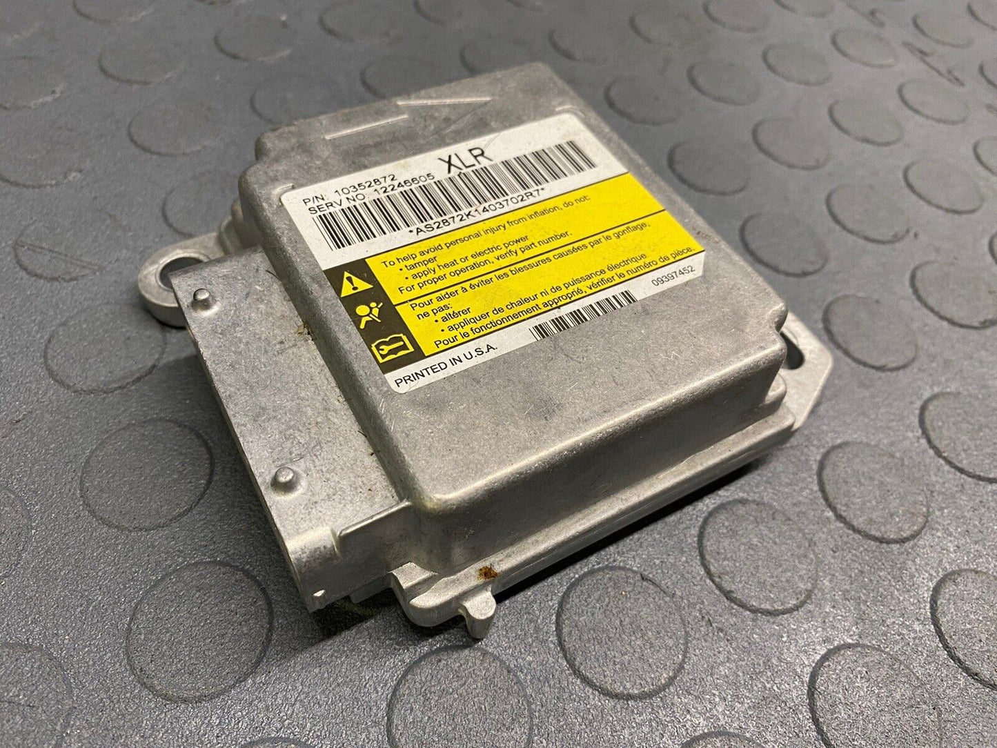 2004 Cadillac XLR Safety Restraint Control Module 10352872 OEM