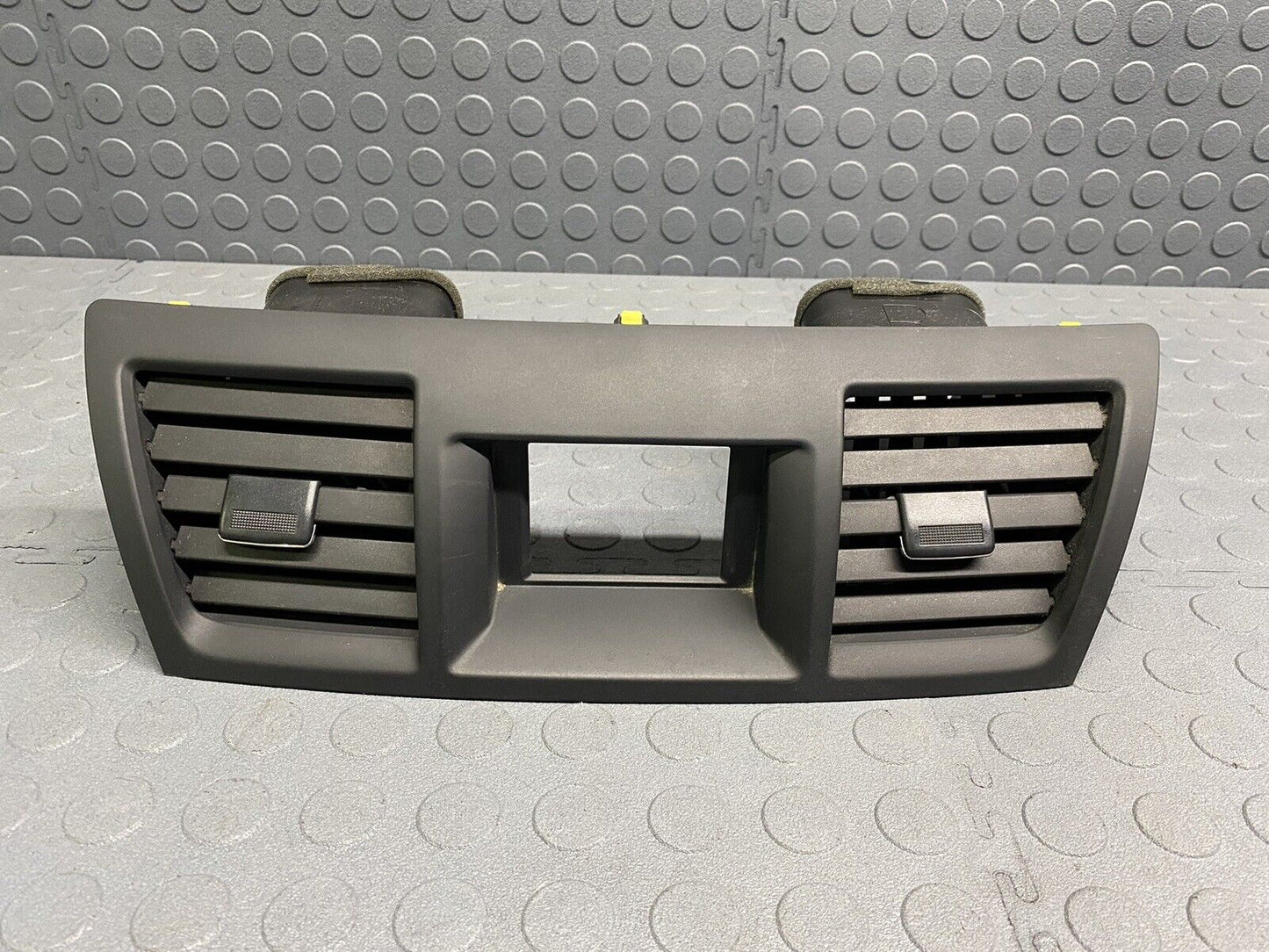 2008-2013 Toyota Highlander Center Dash AC Air Vents Radio Trim Bezel OEM