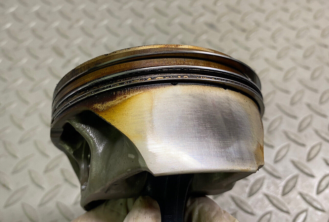 2012-2019 MERCEDES AMG OEM 5.5L M157 PISTON AND CONNECTING ROD 157030051764 A