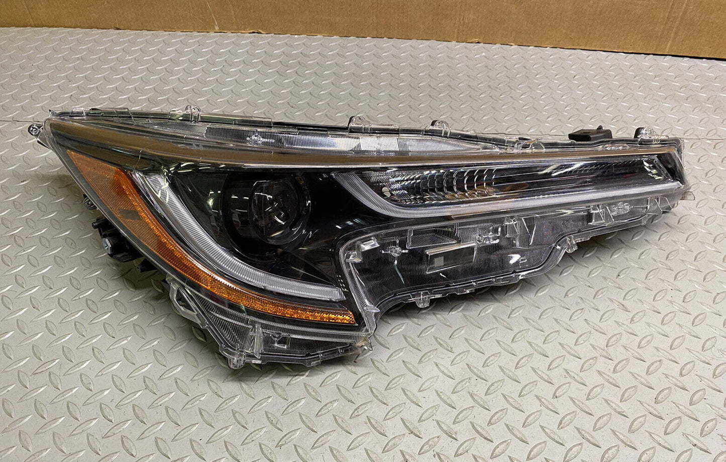 2020 2021 2022 TOYOTA COROLLA BASE HEADLIGHT PASSENGER RIGHT LED HEADLAMP OEM