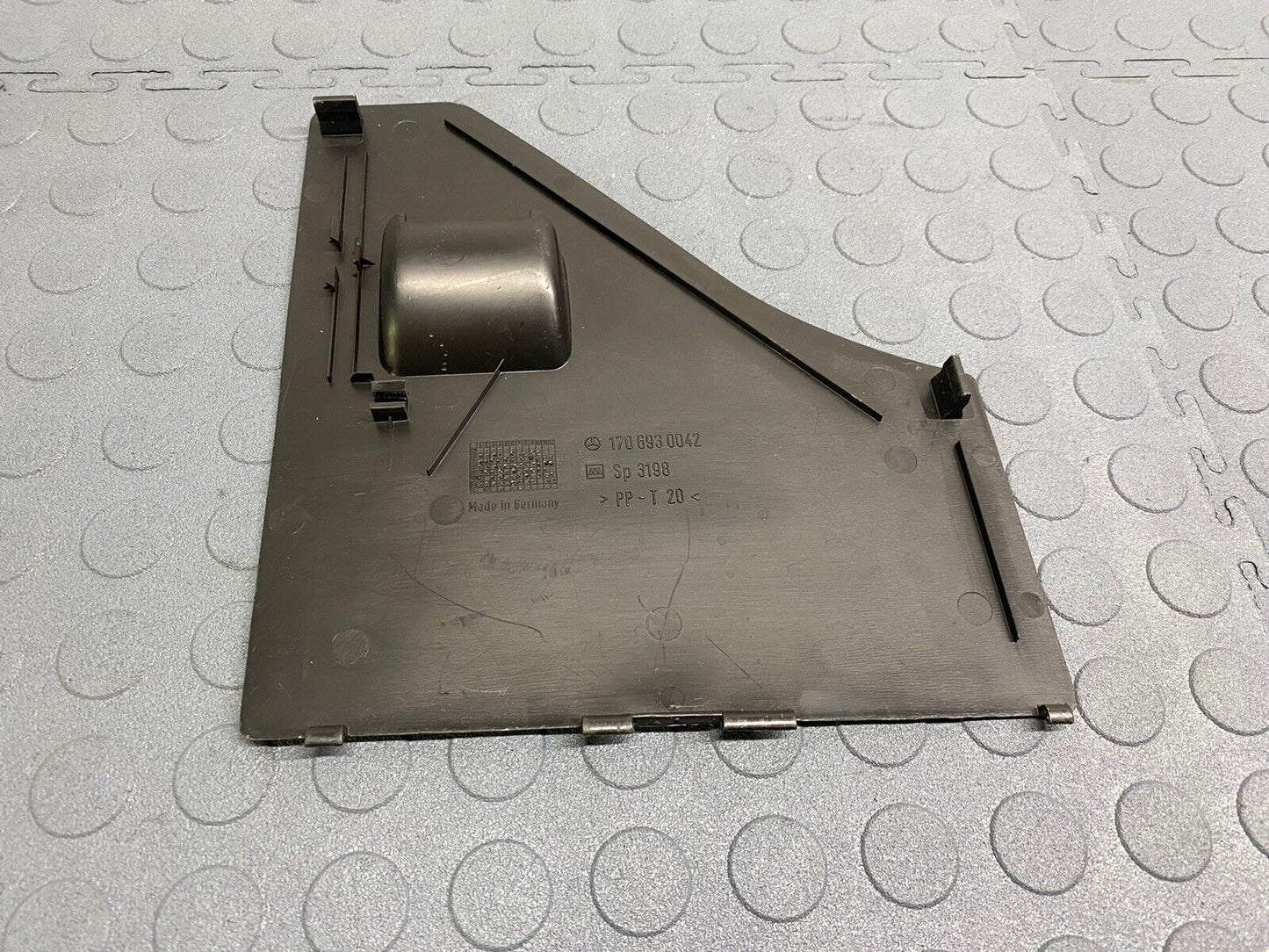 R170 MERCEDES 97-04 SLK CLASS REAR TRUNK ACCESS PANEL DOOR COVER 1706930042