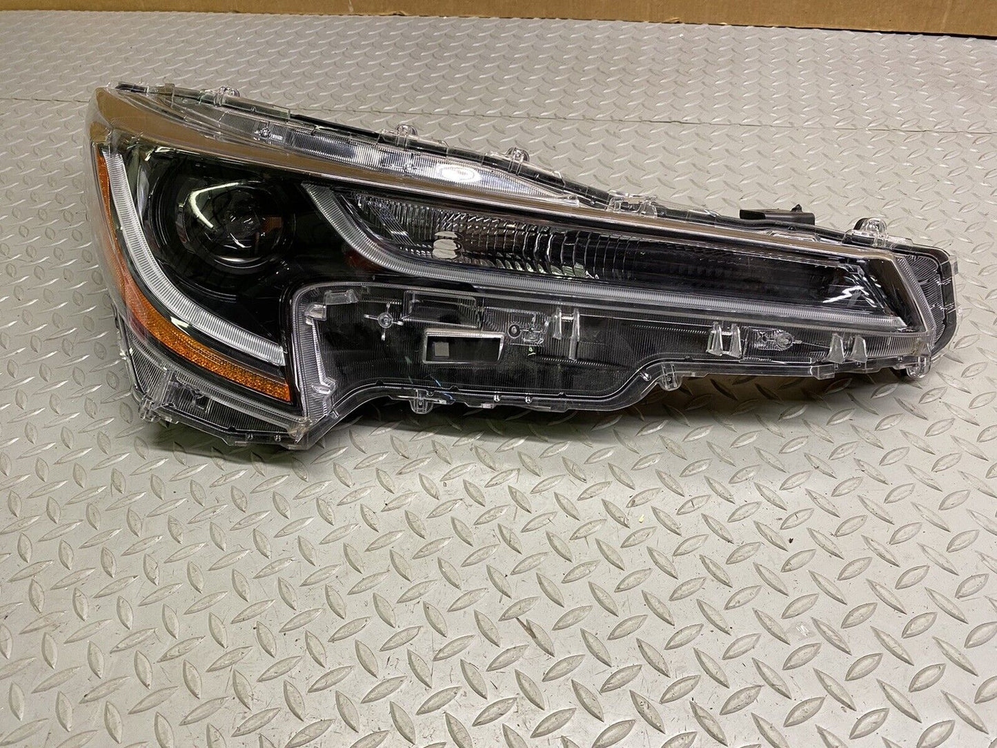 2020 2021 2022 TOYOTA COROLLA BASE HEADLIGHT PASSENGER RIGHT LED HEADLAMP OEM