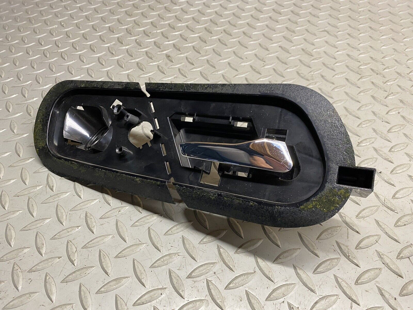 97-04 Mercedes SLK230 SLK320 R170 Passenger Side Right Interior Door Handle OEM