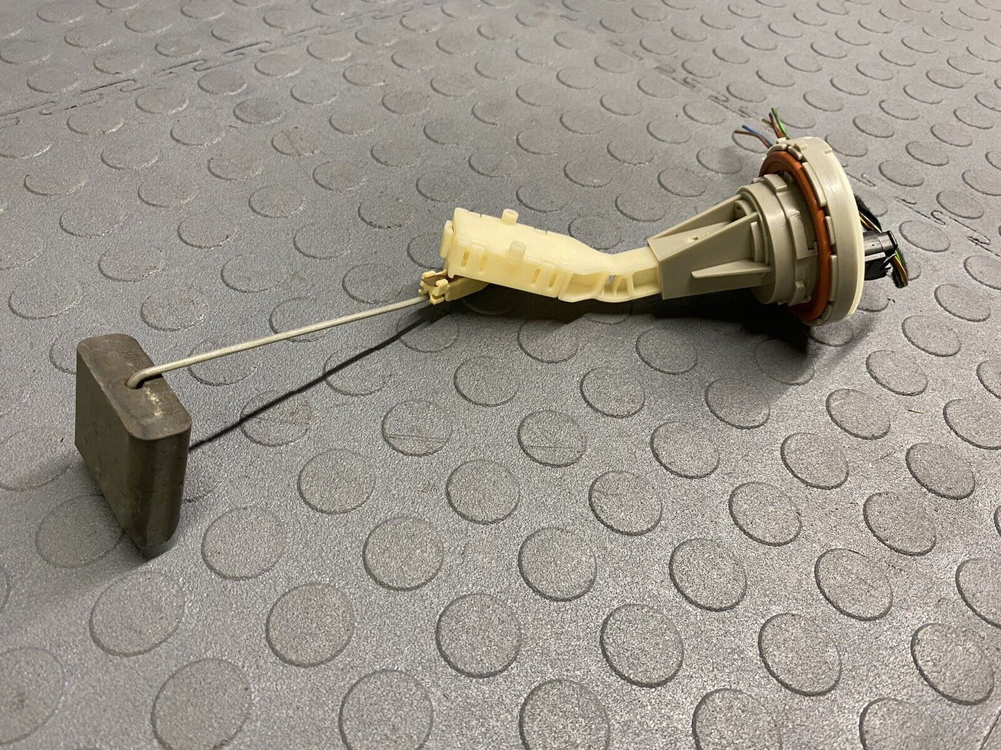 01-04 MERCEDES R170 SLK CROSSFIRE GAS TANK FUEL SENDING UNIT A1705421517