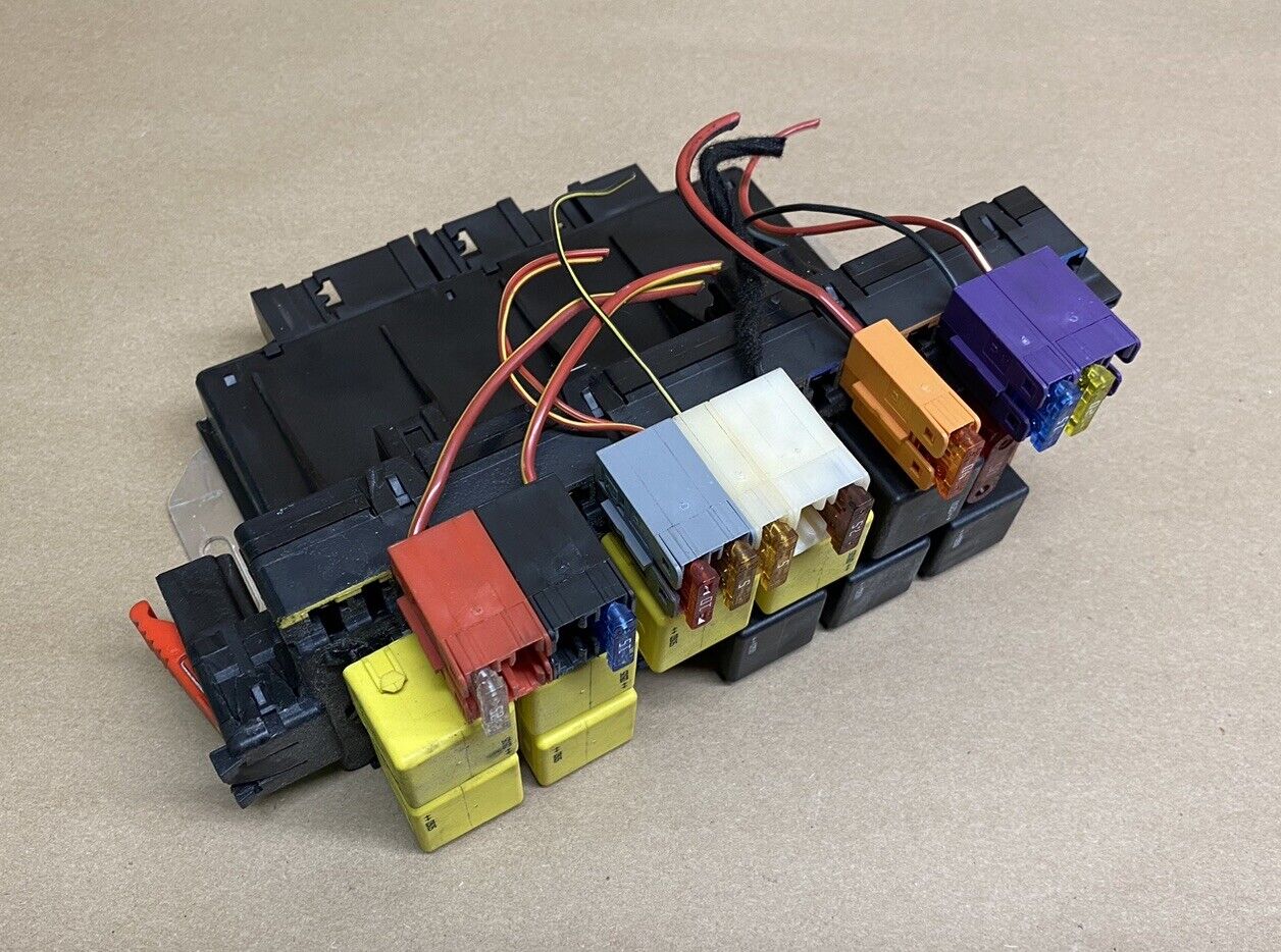 2001-2006 Mercedes W220 W215 AMG Front Left SAM Relay Fuse Box A0345459432