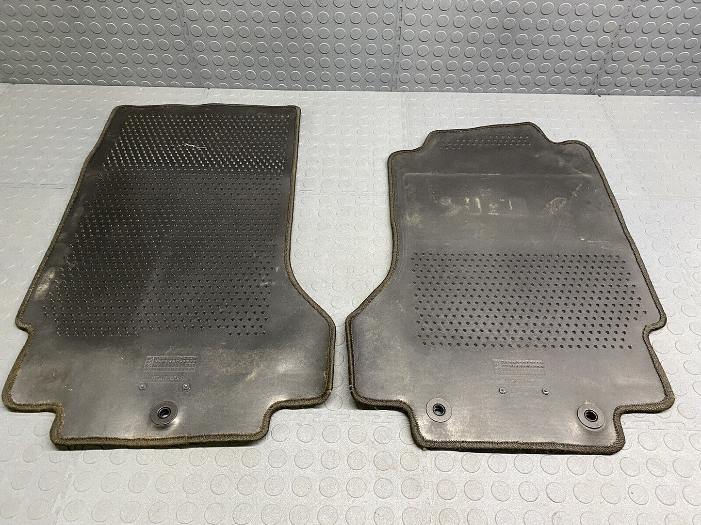 04-09 Cadillac XLR Pair LH RH OEM Front Carpet Floor Mats Black Original