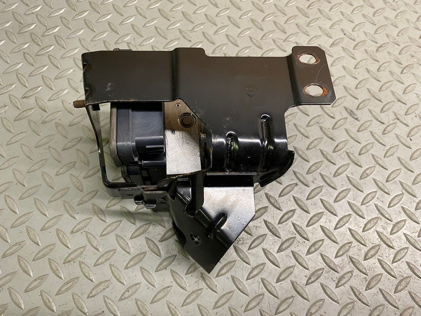 2017 - 2020 MASERATI LEVANTE 3.0L ANTI LOCK ABS BRAKE PUMP MODULE 6700352860