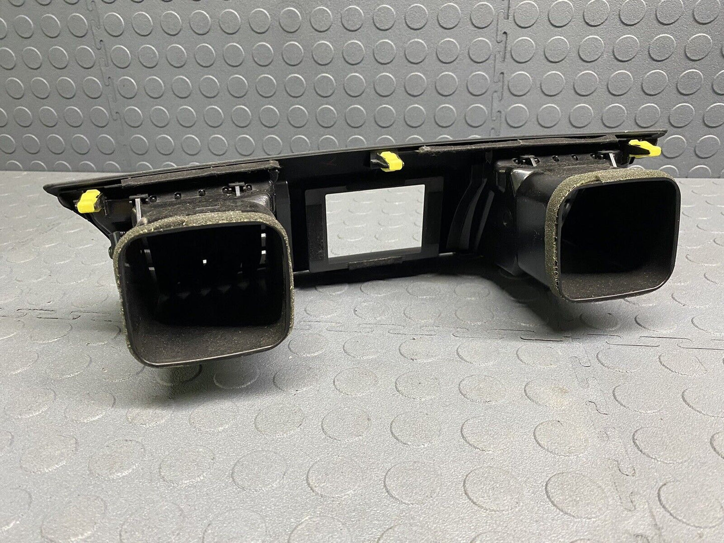 2008-2013 Toyota Highlander Center Dash AC Air Vents Radio Trim Bezel OEM