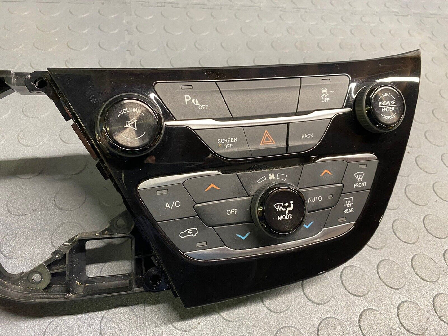 2017 Chrysler Pacifica Auto 3 Temperature AC Heater Control 56054984AC