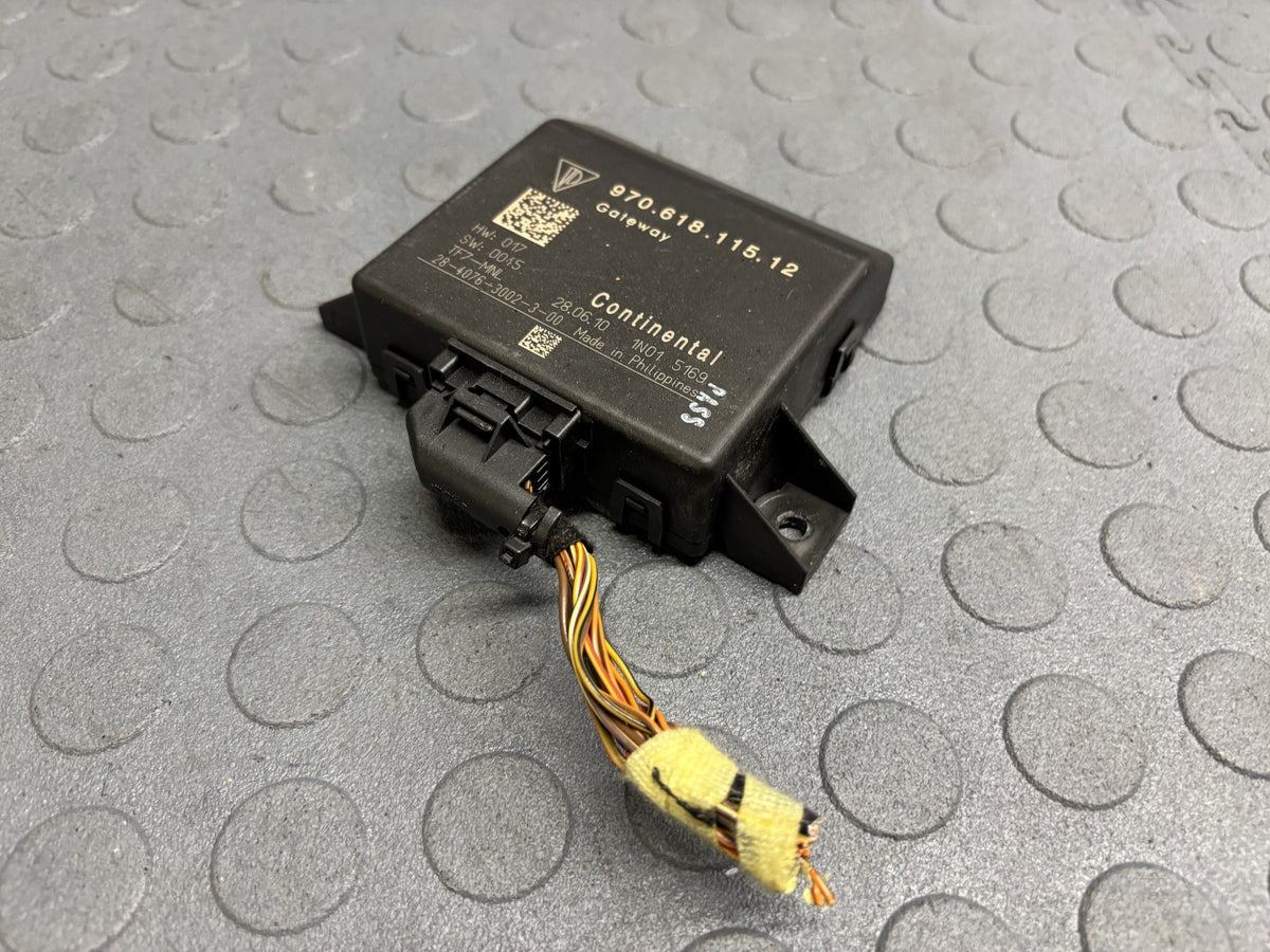 10-15 Porsche Panamera 970 Gateway Control Module 97061811512