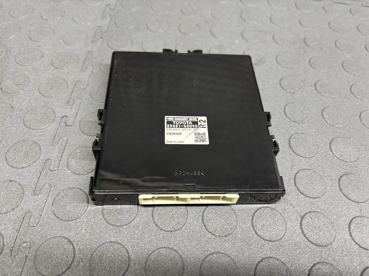 2013 - 2019 LEXUS GX460 POWER MANAGEMENT CONTROL MODULE UNIT OEM 89681-60090