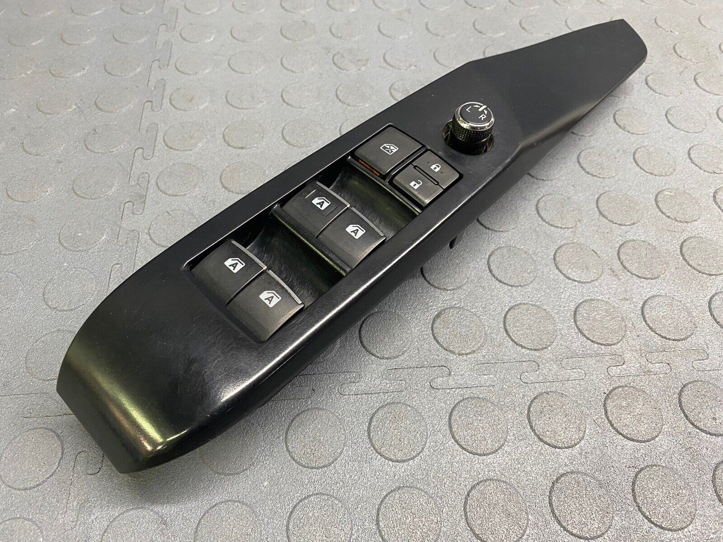 18-23 Toyota Camry Master Power Window Switch W Bezel Front Driver 84040-33160