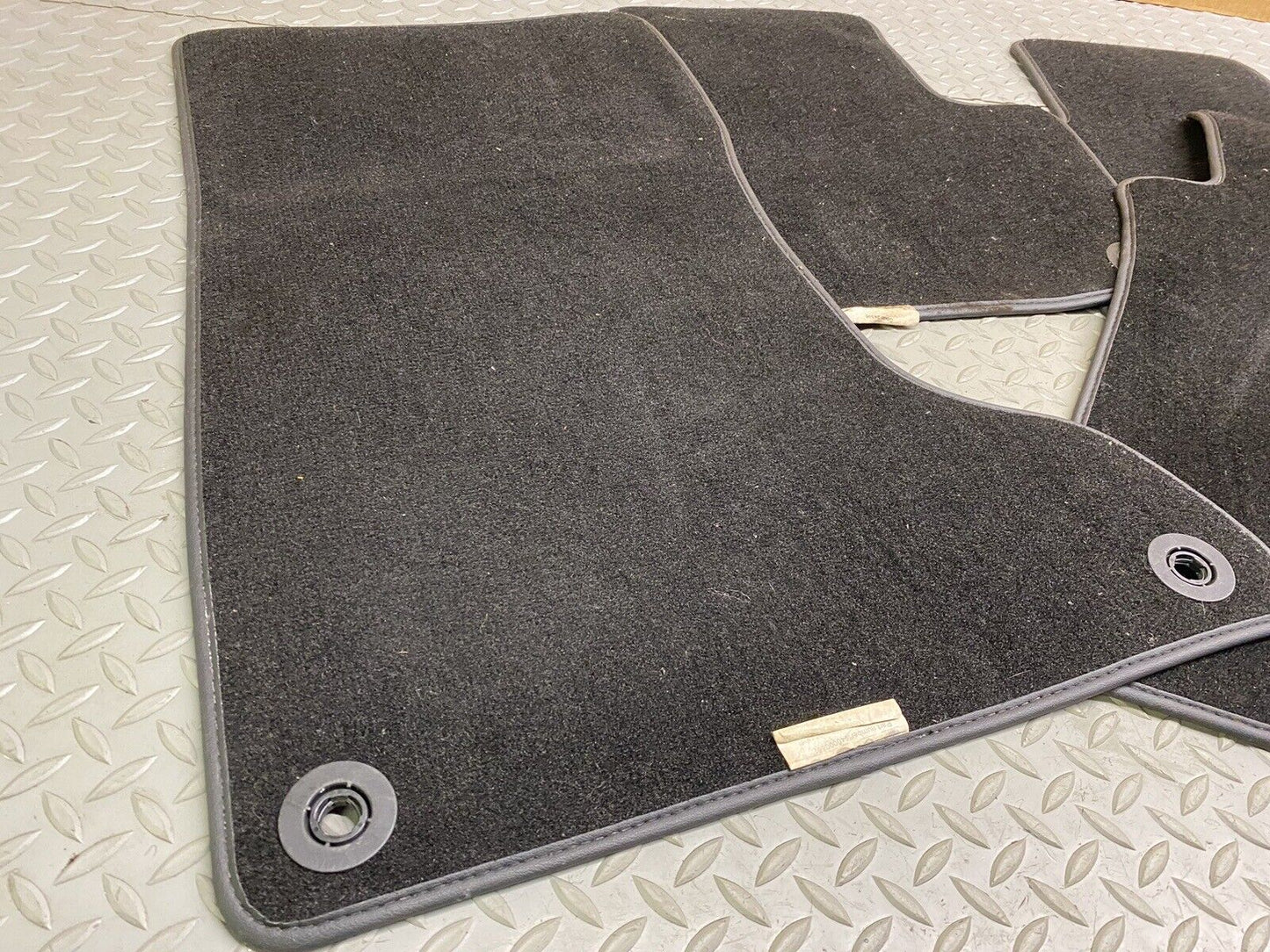 Maserati Levante All Season Floor Mats Dual Sided Carpet Rubber NICE! BLACK