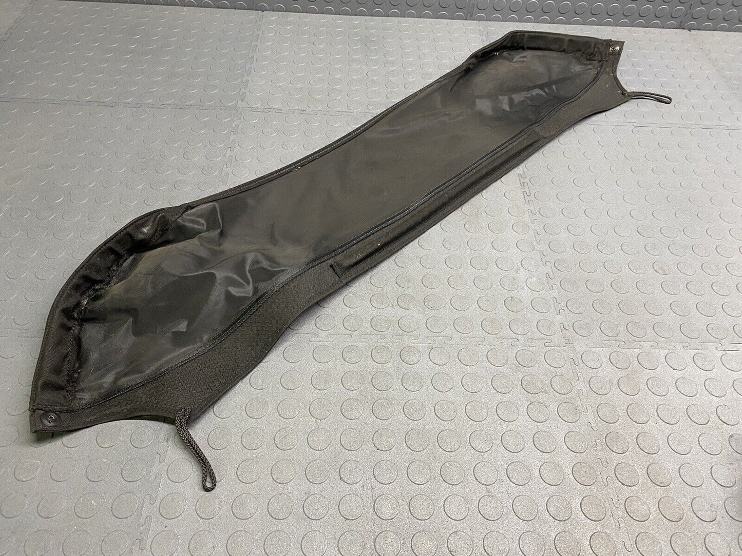 GENUINE OEM 2001-2004 MERCEDES-BENZ R170 SLK-CLASS WIND SCREEN DEFLECTOR NICE!