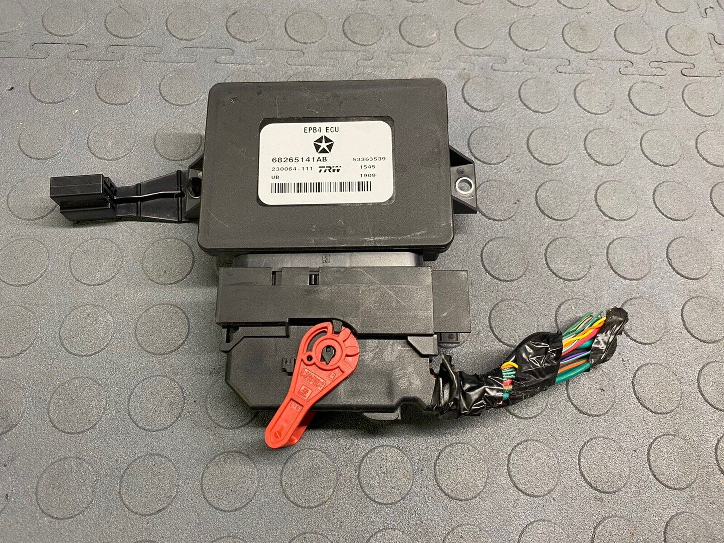 2014-2018 JEEP CHEROKEE ELECTONIC PARKING PARK BRAKE CONTROL MODULE