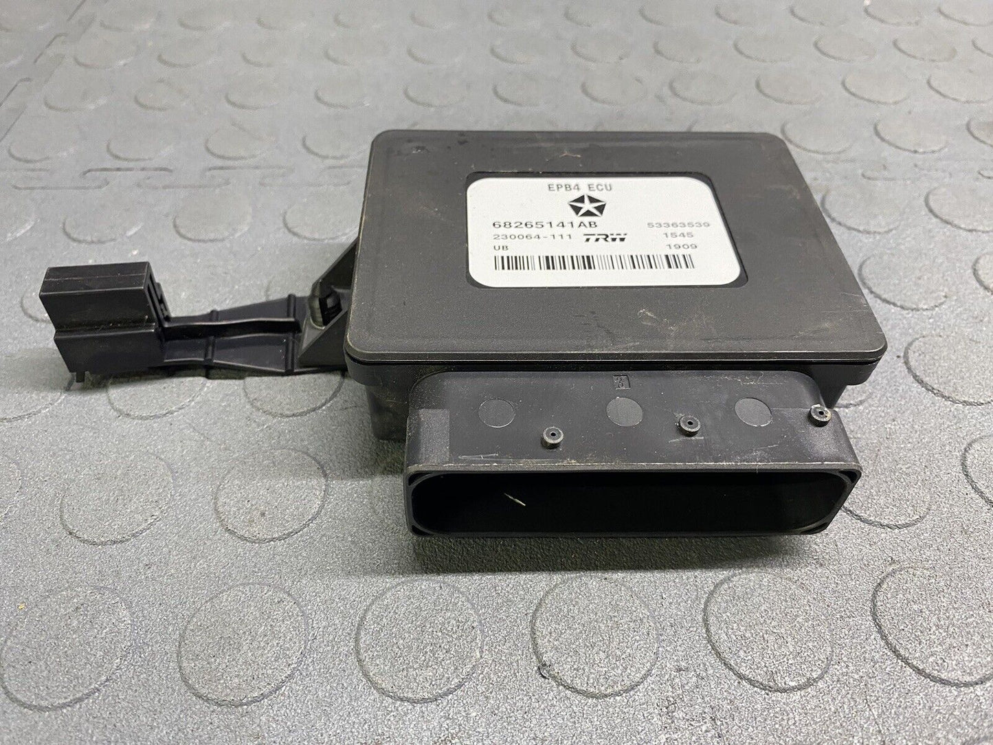 2014-2018 JEEP CHEROKEE ELECTONIC PARKING PARK BRAKE CONTROL MODULE