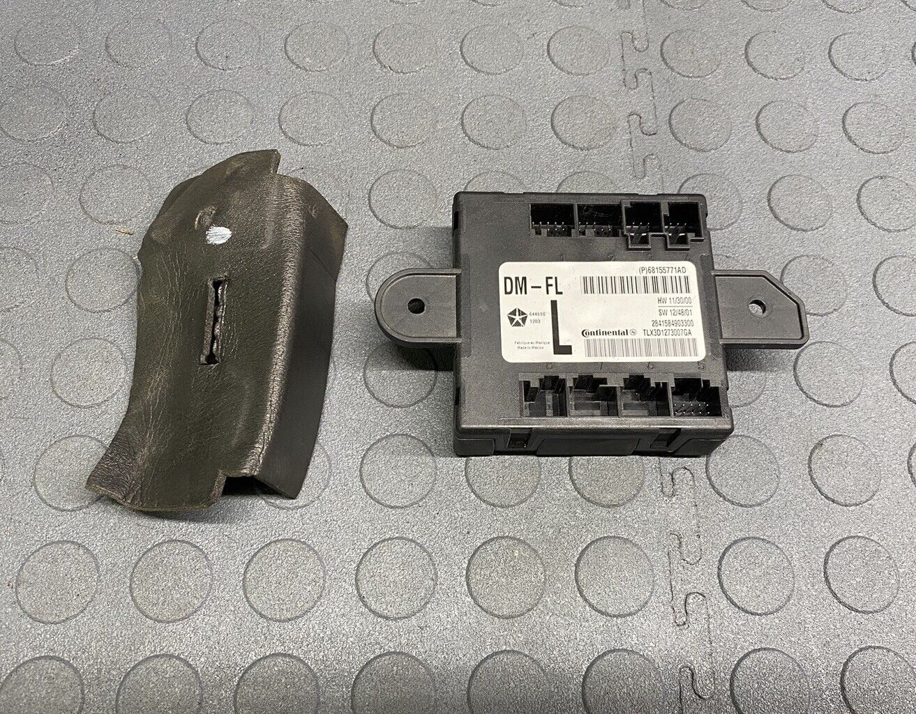 Dodge Ram 1500 68155771AD Module LF Driver Door Module