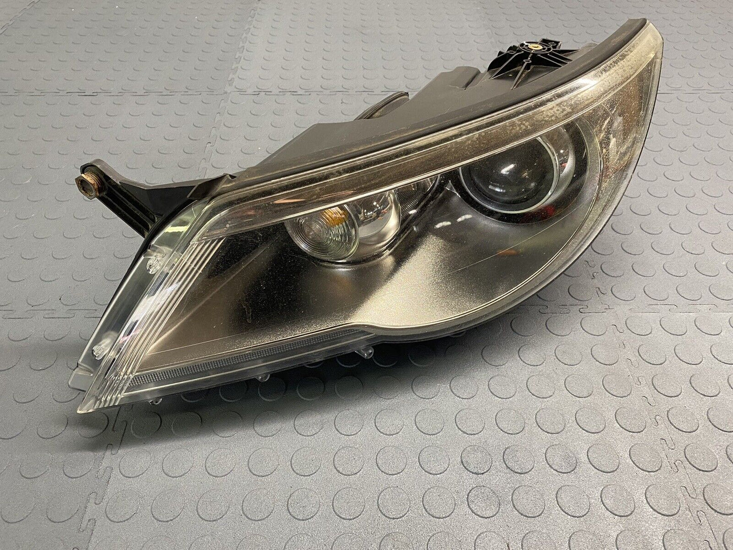 2009 - 2011 VW Tiguan Driver Left LH Xenon HID Headlight AFS Headlamp