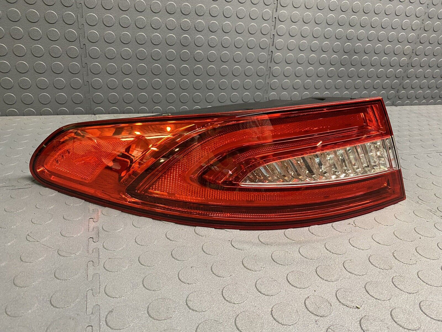 12-15 Jaguar X250 XF Left Driver Taillight Tail Light Brake Light Lamp OEM