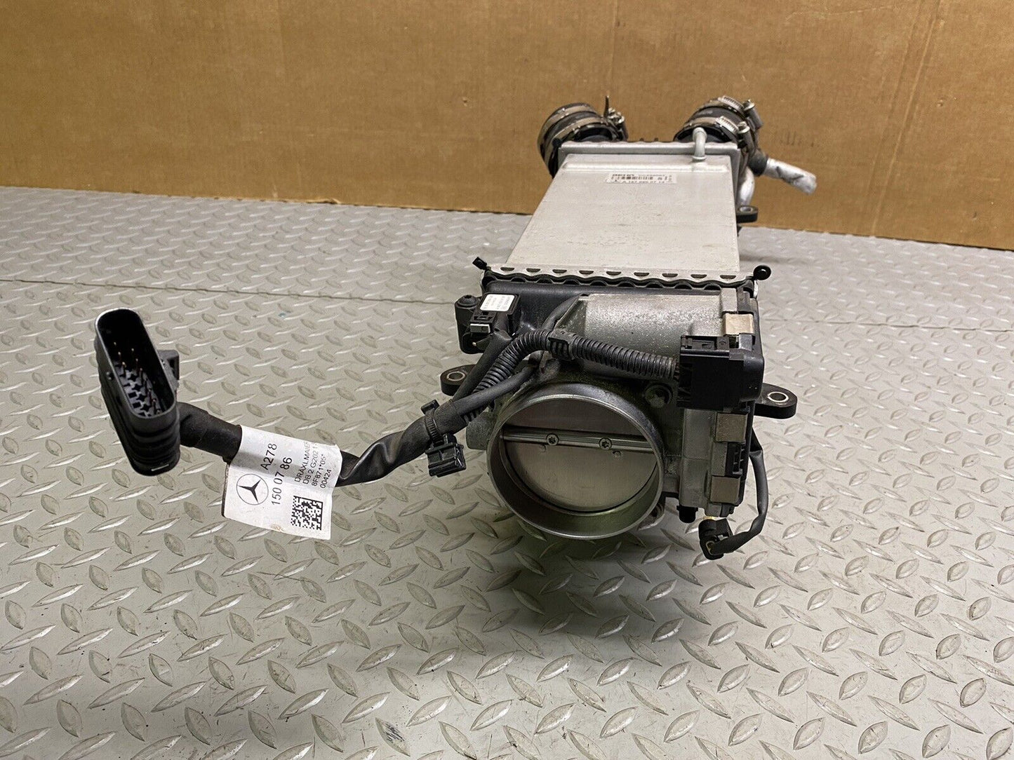 12-19 MERCEDES S63 SL63 CL63 CLS63 E63 AMG INTERCOOLER 5.5L V8 THROTTLE BODY