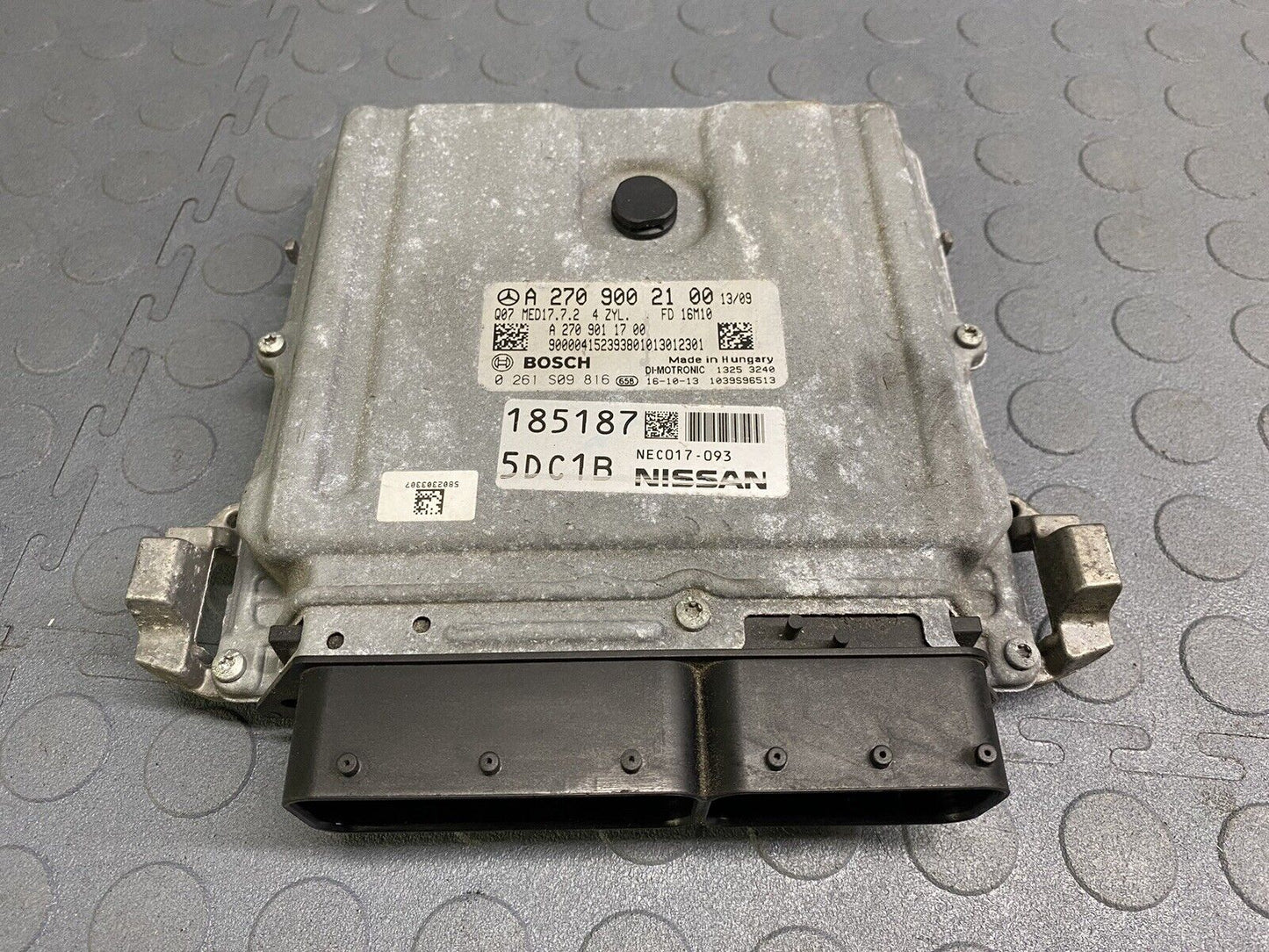 15-20 Mercedes GLA-Class QX30 Engine Control Module A2709002100