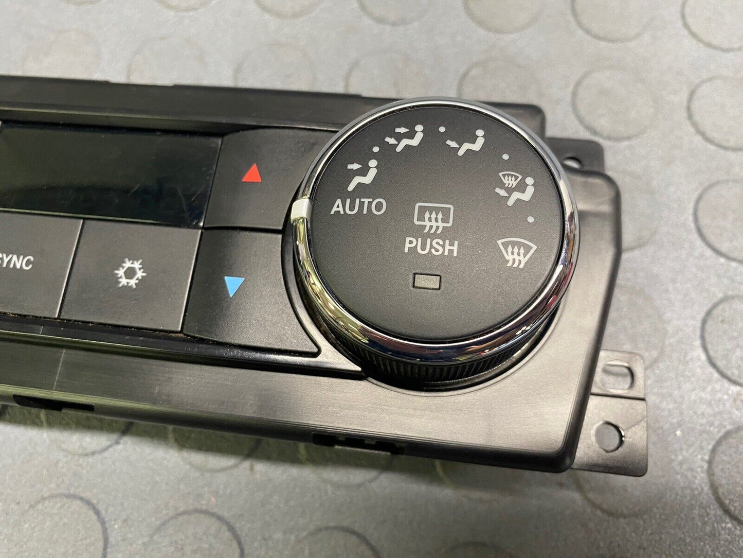 2011 2012 DODGE RAM 1500 HEATER AC DUAL ZONE TEMPERATURE CONTROL 55111291AB