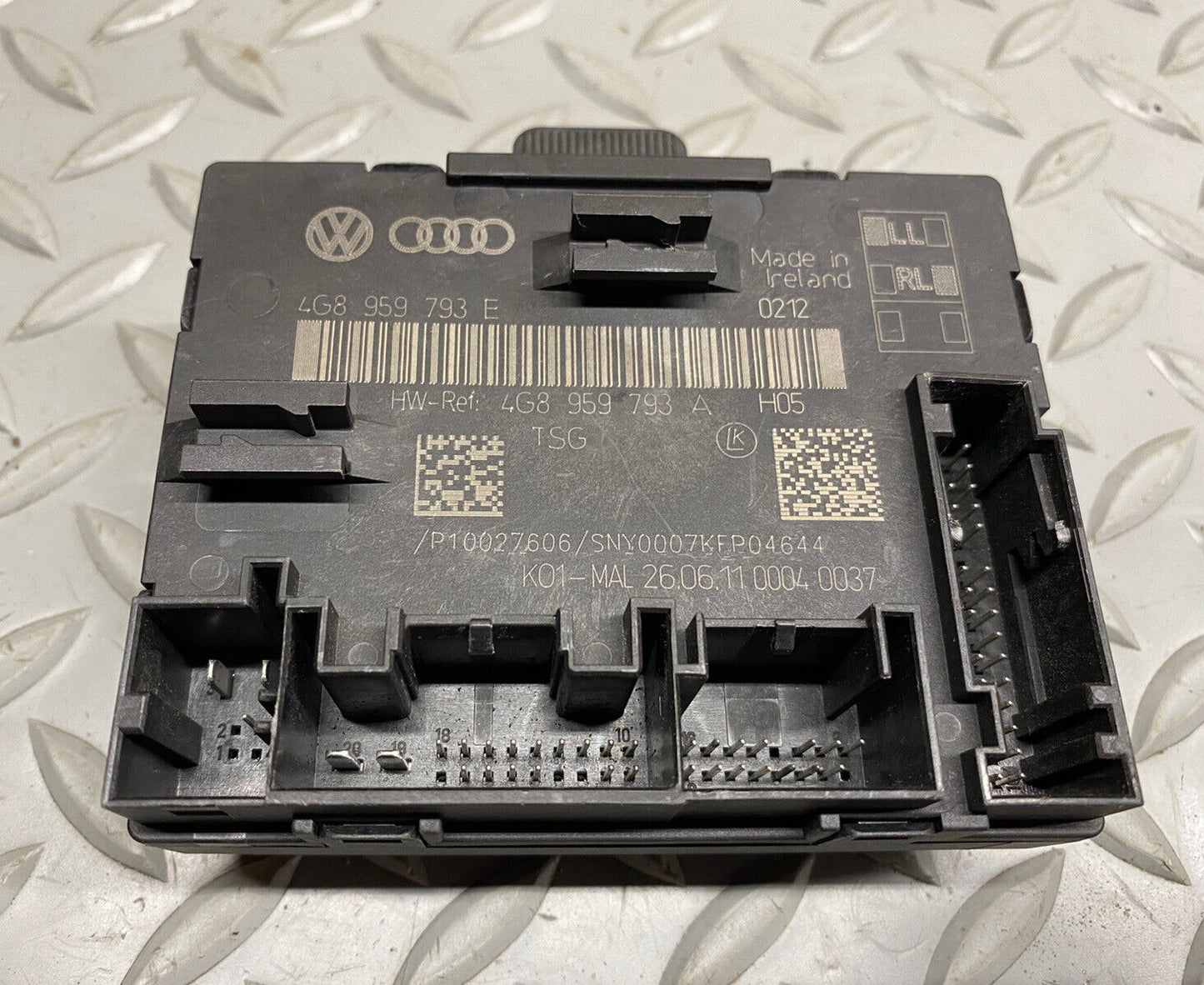 2012-2017 AUDI A7 LEFT FRONT DRIVER DOOR CONTROL MODULE OEM 4G8959793E