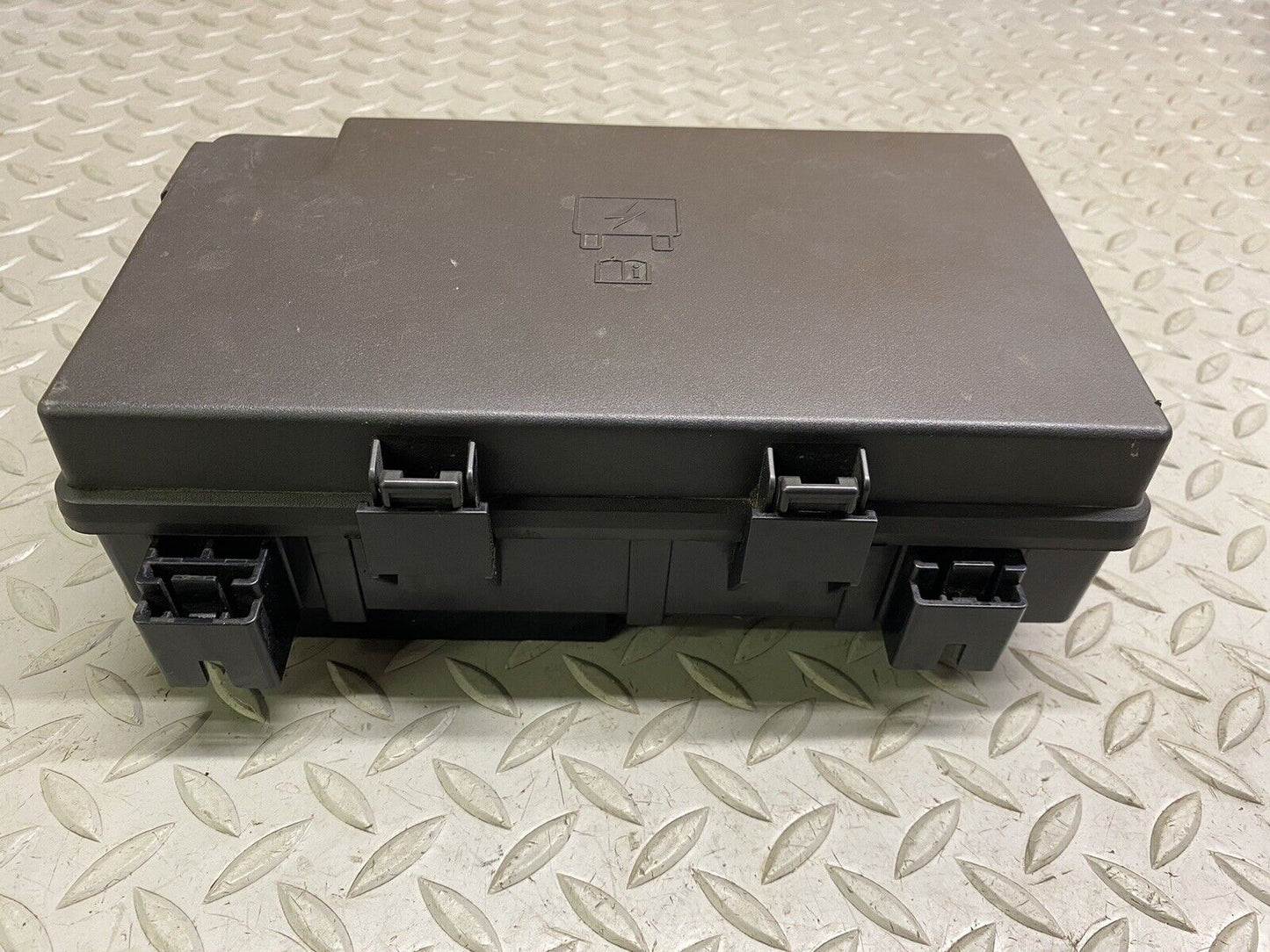 2014 DODGE DURANGO FUSE JUNCTION BOX TOTALLY INTEGRATED POWER MODULE 68137440AB