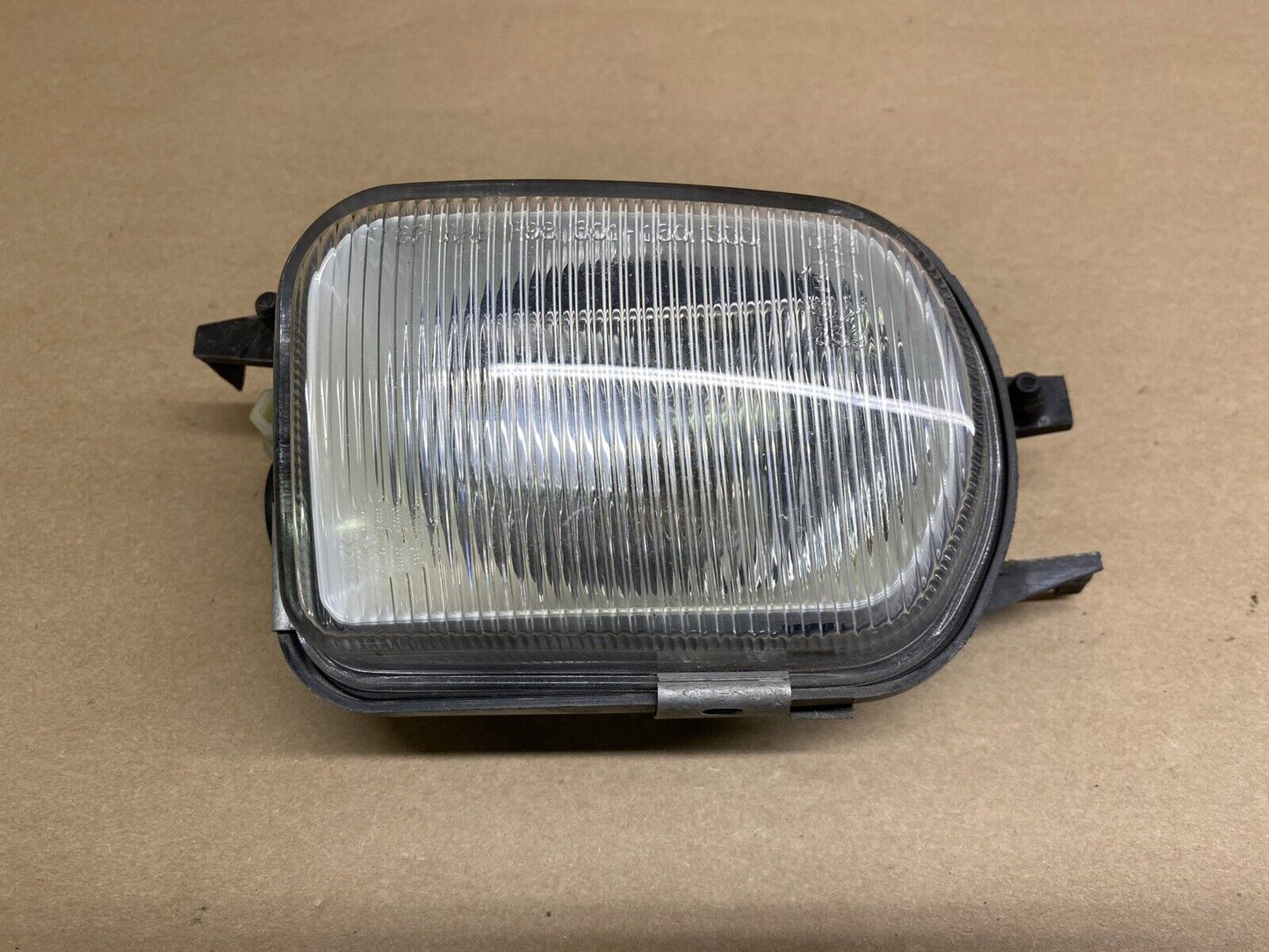 97-03 Mercedes SLK230 E320 CLK320 Front Left Side Foglight Fog Light Lamp