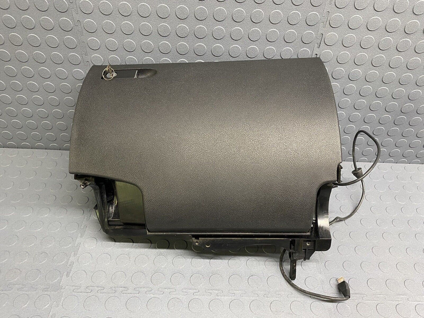 08-11 Mercedes W204 C300 C63 C350 Dashboard Glove Box Compartment Black OEM