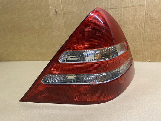 01-04 Mercedes R170 SLK230 SLK320 Right Passenger Side Tail Light Lamp OEM